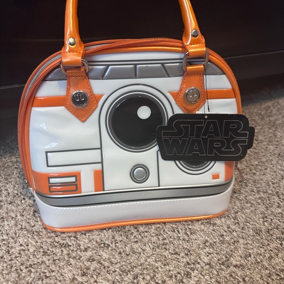BB8 Star Wars Second generation Loungefly purse - Picture 2 of 3